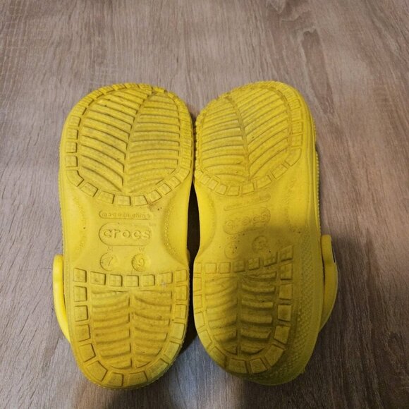 Crocs Bright Yellow Classic Clog Men’s Size 7 Woman’s Size 9 Slip On Shoes - Picture 7 of 8